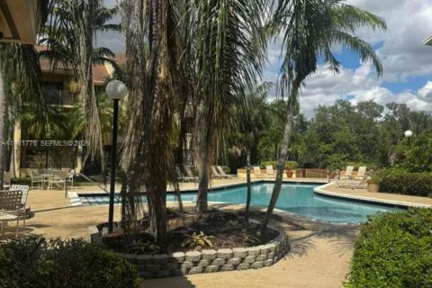 Condominio en alquiler en Sunrise, Florida, 1 dormitorio, 70.05 m2 № 2042997 - foto 22