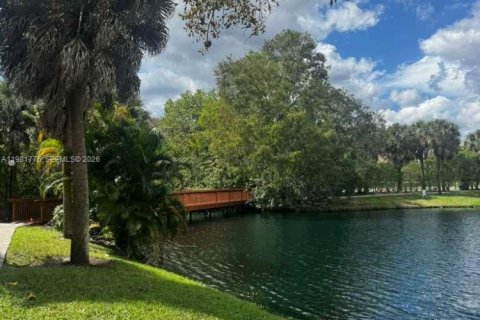 Condominio en alquiler en Sunrise, Florida, 1 dormitorio, 70.05 m2 № 2042997 - foto 26