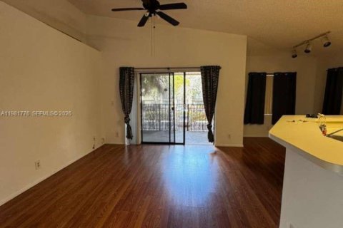 Condo in Sunrise, Florida, 1 bedroom  № 2042997 - photo 12