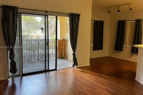 Condo in Sunrise, Florida, 1 bedroom  № 2042997 - photo 10