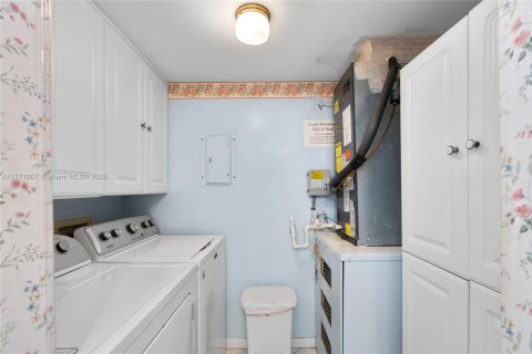 Condo in Greenacres, Florida, 2 bedrooms  № 1862762 - photo 10