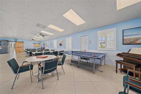 Condo in Greenacres, Florida, 2 bedrooms  № 1862762 - photo 22