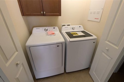 Copropriété à louer à Four Corners, Floride: 3 chambres, 125.79 m2 № 1901670 - photo 16