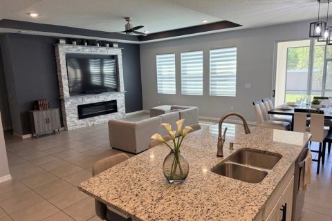 House in Wimauma, Florida 4 bedrooms, 312.34 sq.m. № 2212835 - photo 22