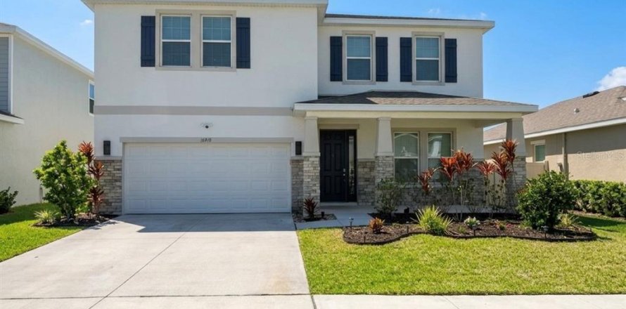House in Wimauma, Florida 4 bedrooms, 312.34 sq.m. № 2212835