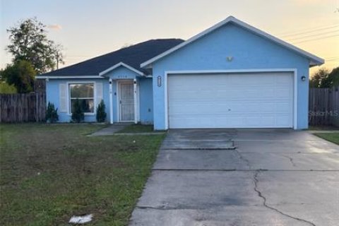 House in Orlando, Florida 3 bedrooms, 118.91 sq.m. № 2207817