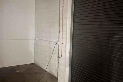 Propiedad comercial en alquiler en Fort Lauderdale, Florida № 1027053 - foto 1