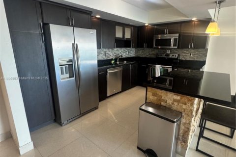 Купить кондоминиум в Санни-Айлс-Бич, Флорида 1 спальня, 93.37м2, № 2014397 - фото 5