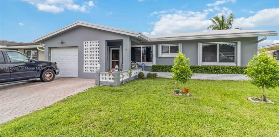 Villa ou maison à Tamarac, Floride 2 chambres, 121.33 m2 № 1930550