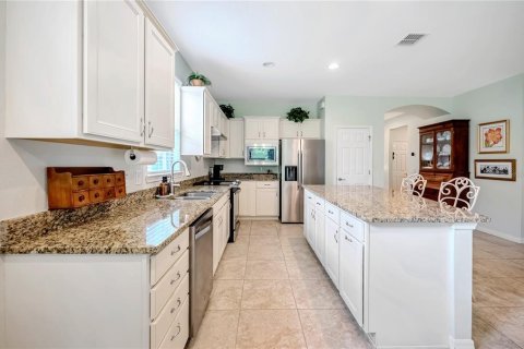 House in Ocala, Florida 2 bedrooms, 156.73 sq.m. № 2239694 - photo 13