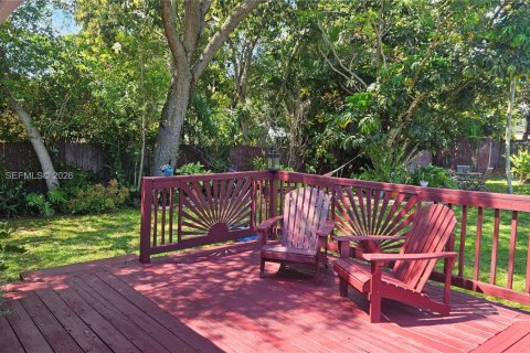 Immobilier commercial à vendre à Miami, Floride: 265.7 m2 № 2051535 - photo 23