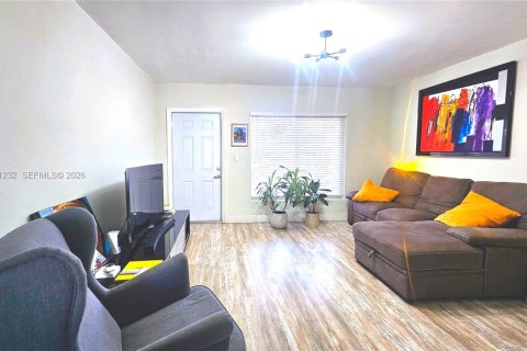 Immobilier commercial à vendre à Miami, Floride: 265.7 m2 № 2051535 - photo 14