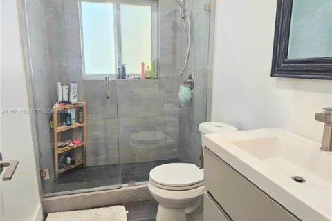 Immobilier commercial à vendre à Miami, Floride: 265.7 m2 № 2051535 - photo 20