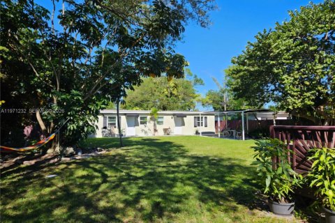 Immobilier commercial à vendre à Miami, Floride: 265.7 m2 № 2051535 - photo 28