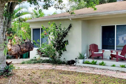 Immobilier commercial à vendre à Miami, Floride: 265.7 m2 № 2051535 - photo 2