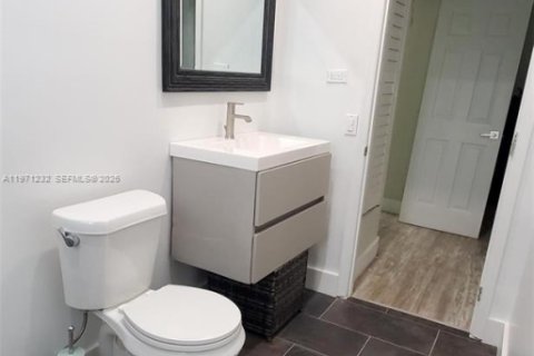 Immobilier commercial à vendre à Miami, Floride: 265.7 m2 № 2051535 - photo 21