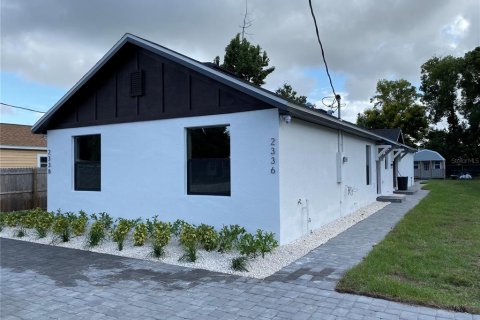 Propiedad comercial en venta en Orlando, Florida, 2 dormitorios, 178.37 m2 № 1918372 - foto 1