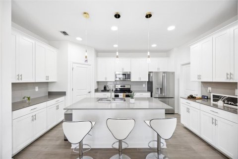 Casa en venta en Kissimmee, Florida, 4 dormitorios, 199.83 m2 № 2216108 - foto 7
