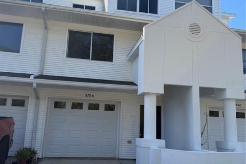 Touwnhouse à Seminole, Floride 4 chambres, 201.97 m2 № 2095640