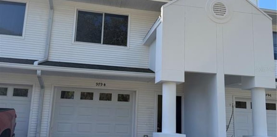 Touwnhouse à Seminole, Floride 4 chambres, 201.97 m2 № 2095640