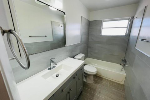 Apartamento en alquiler en Tequesta, Florida, 3 dormitorios, 137.5 m2 № 1178548 - foto 1