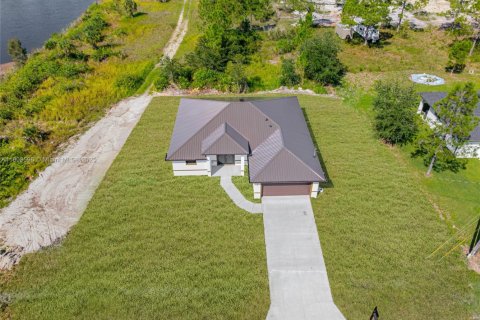 Купить виллу или дом в Лихай-Эйкерс, Флорида 3 спальни, 145.11м2, № 1954760 - фото 1