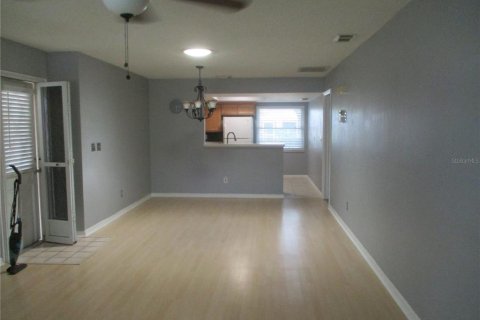 Copropriété à louer à Sun City Center, Floride: 2 chambres, 92.9 m2 № 2093205 - photo 3