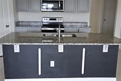 House in Zellwood, Florida 4 bedrooms, 169.83 sq.m. № 1687082 - photo 7