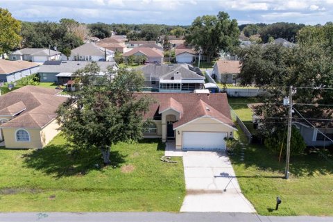 Casa en venta en Kissimmee, Florida, 3 dormitorios, 127.74 m2 № 2383853 - foto 3