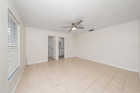 Casa en venta en Kissimmee, Florida, 3 dormitorios, 127.74 m2 № 2383853 - foto 11