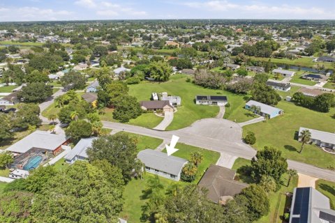House in Port St. Lucie, Florida 3 bedrooms, 122.63 sq.m. № 2374892 - photo 27