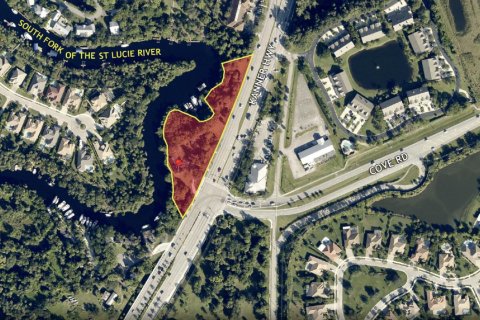Commercial property in Stuart, Florida № 2183179