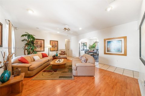 Casa en venta en Palmetto Bay, Florida, 3 dormitorios, 204.76 m2 № 2031907 - foto 6