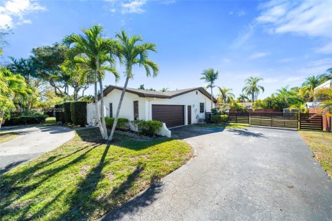 Casa en venta en Palmetto Bay, Florida, 3 dormitorios, 204.76 m2 № 2031907 - foto 3