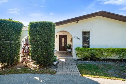 Casa en venta en Palmetto Bay, Florida, 3 dormitorios, 204.76 m2 № 2031907 - foto 4