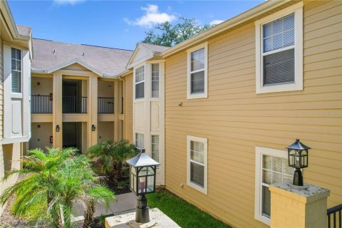 Condo in Longwood, Florida, 2 bedrooms № 2150260 - photo 2