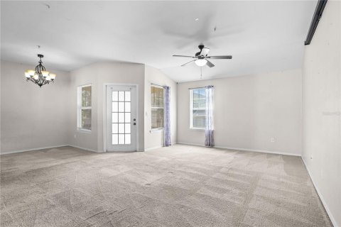 Condo in Longwood, Florida, 2 bedrooms № 2150260 - photo 11