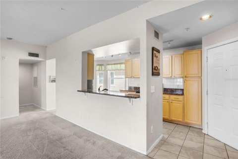 Condo in Longwood, Florida, 2 bedrooms № 2150260 - photo 13