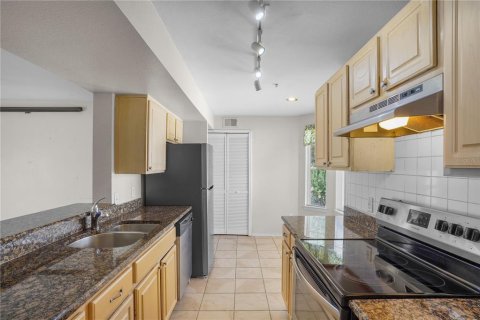 Condo in Longwood, Florida, 2 bedrooms № 2150260 - photo 14