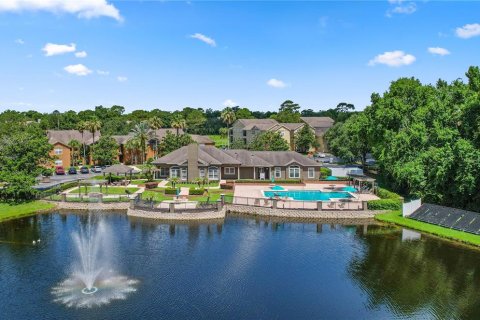 Condo in Longwood, Florida, 2 bedrooms № 2150260 - photo 3
