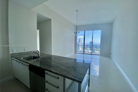 Снять в аренду кондоминиум в Майами, Флорида 1 спальня, 78.78м2, № 1998058 - фото 2