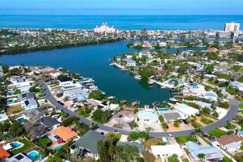 Land in Saint Pete Beach, Florida № 1724795 - photo 7