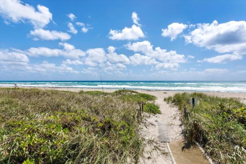 Condominio en venta en Palm Beach, Florida, 2 dormitorios, 165.37 m2 № 2147062 - foto 29