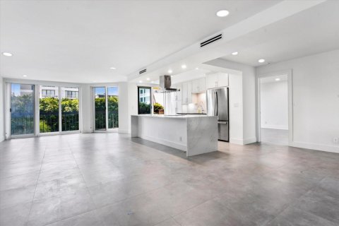 Condominio en venta en Palm Beach, Florida, 2 dormitorios, 165.37 m2 № 2147062 - foto 3