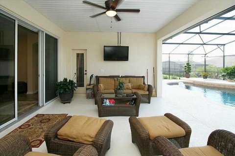 House in Clermont, Florida 3 bedrooms, 294.04 sq.m. № 2225637 - photo 27