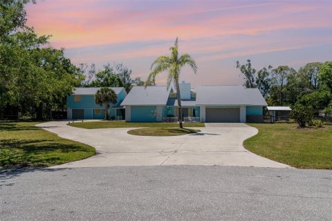 Casa en venta en Venice, Florida, 5 dormitorios, 311.97 m2 № 2424307 - foto 2