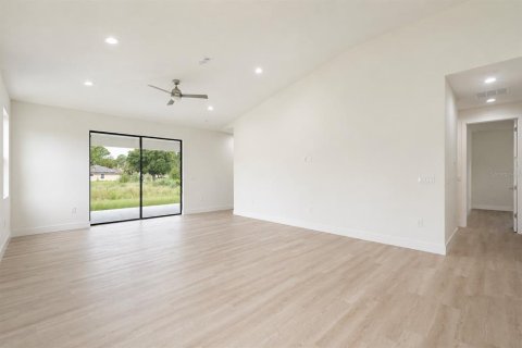 Villa ou maison à vendre à Palm Bay, Floride: 4 chambres, 179.86 m2 № 2390891 - photo 10
