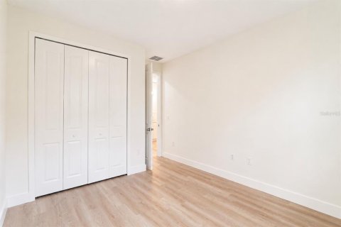 Villa ou maison à vendre à Palm Bay, Floride: 4 chambres, 179.86 m2 № 2390891 - photo 19