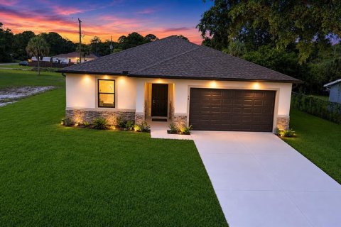 Villa ou maison à vendre à Palm Bay, Floride: 4 chambres, 179.86 m2 № 2390891 - photo 3