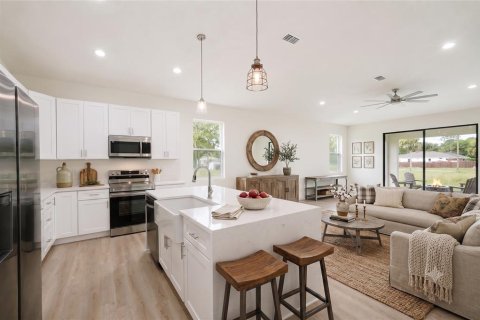 Villa ou maison à vendre à Palm Bay, Floride: 4 chambres, 179.86 m2 № 2390891 - photo 5
